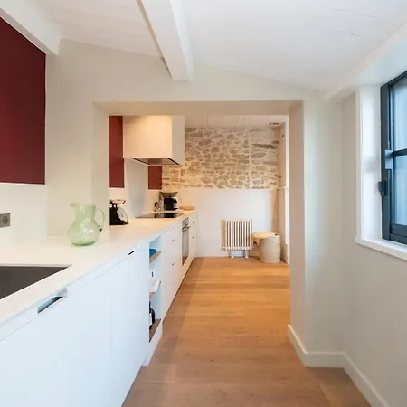 Βίλα Maison De Village Renovee Avec Piscine La Flotte