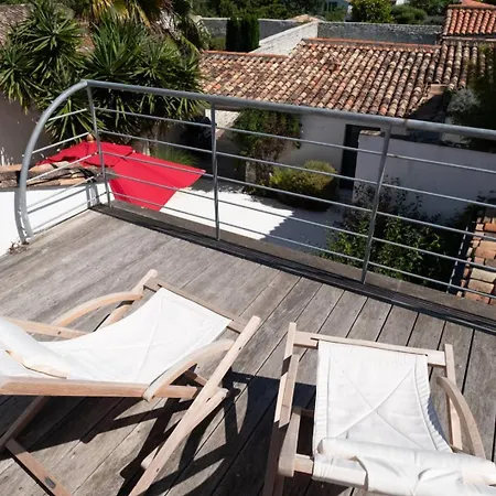 Maison De Village Renovee Avec Piscine *