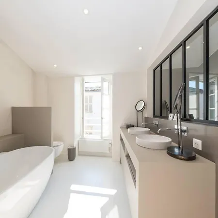 Maison De Village Renovee Avec Piscine Villa